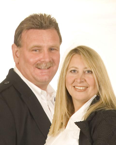 Lyle and Kathleen Larson Agent Photo
