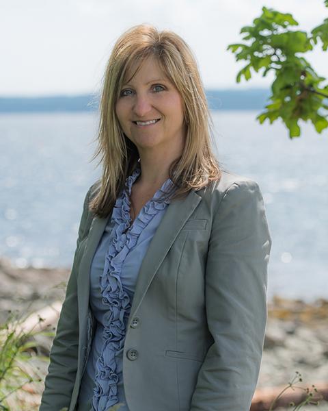 Deana Baumel Agent Photo