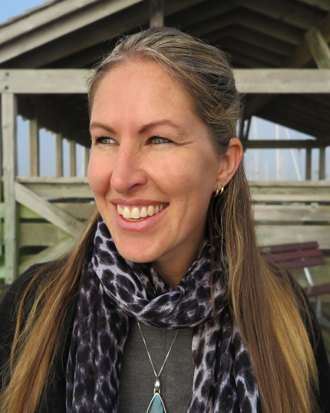 Amanda Van Delft Agent Photo